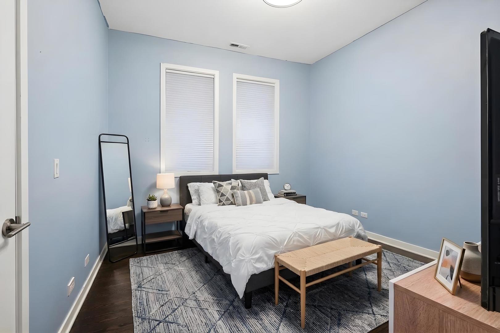 2136 W North Avenue Unit: 3W