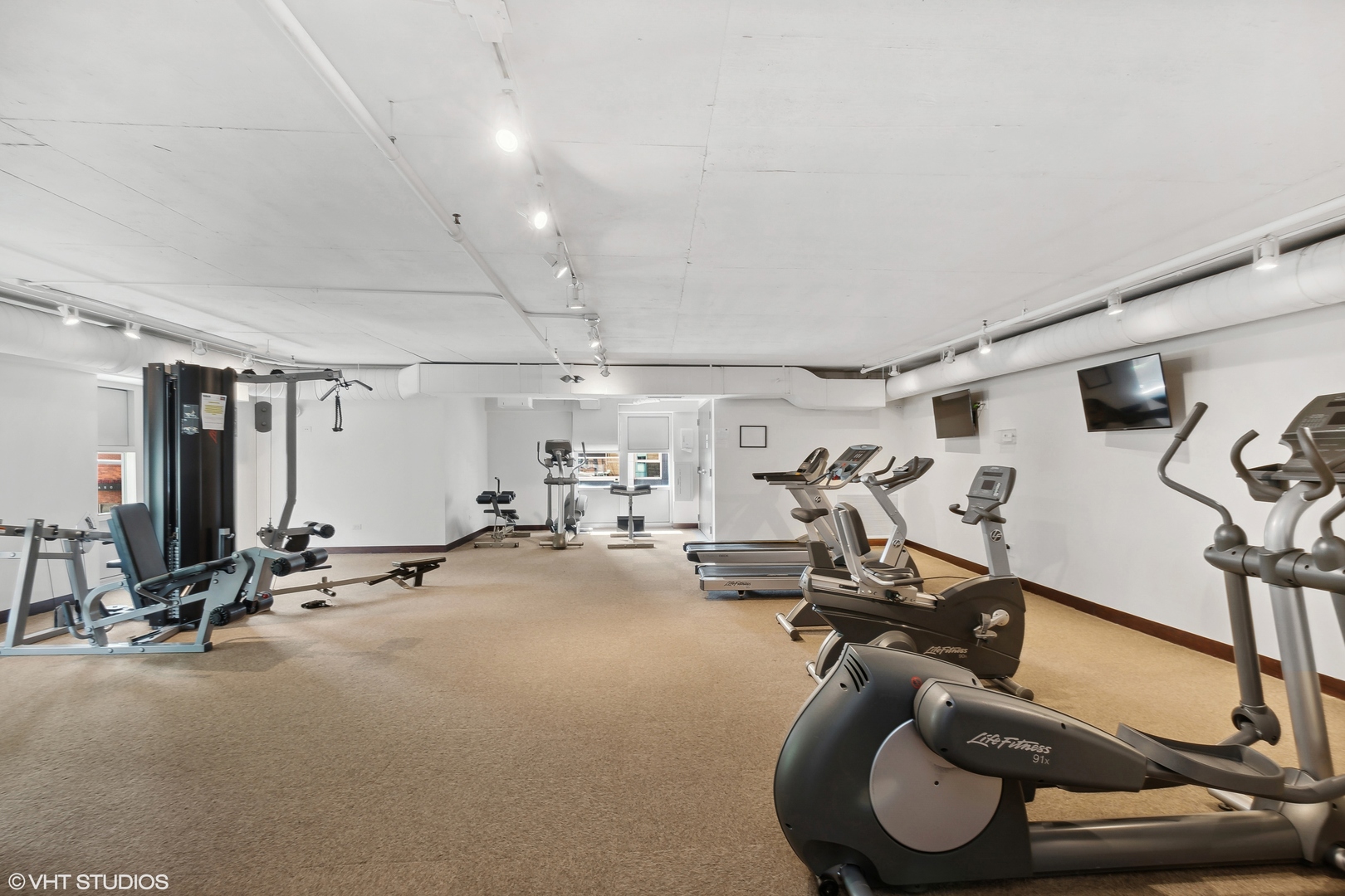 950 W MONROE Street Unit: 616