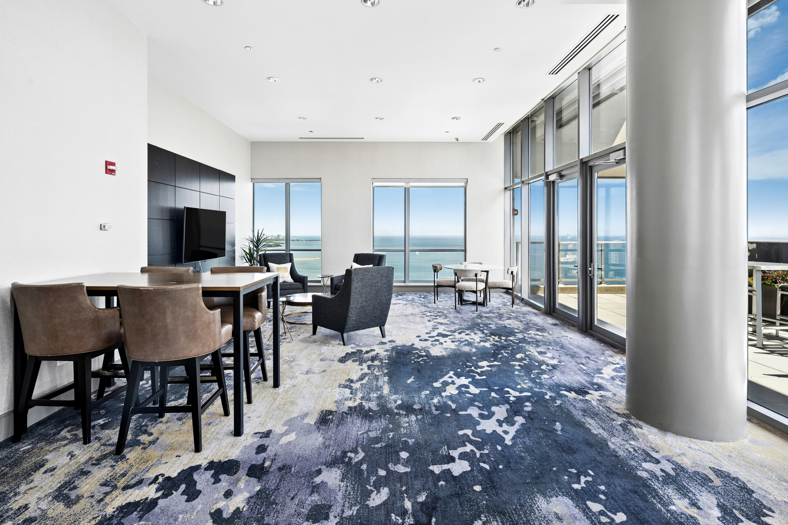 600 N Lake Shore Drive Unit: 4211