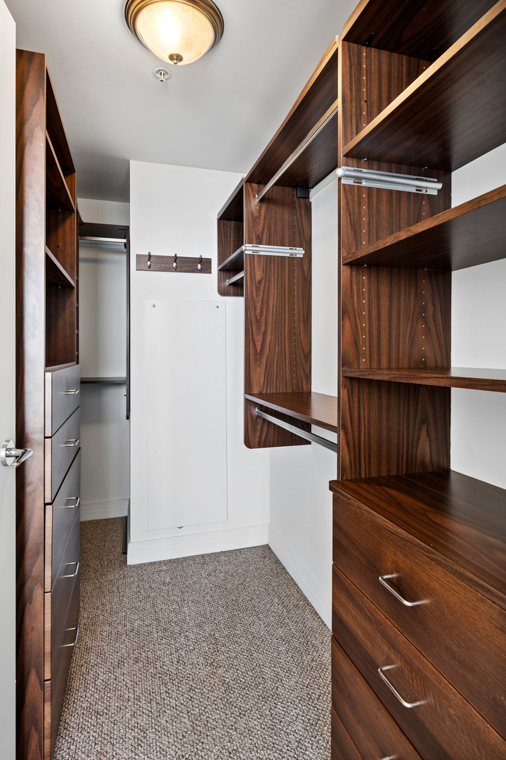 600 N Lake Shore Drive Unit: 4211