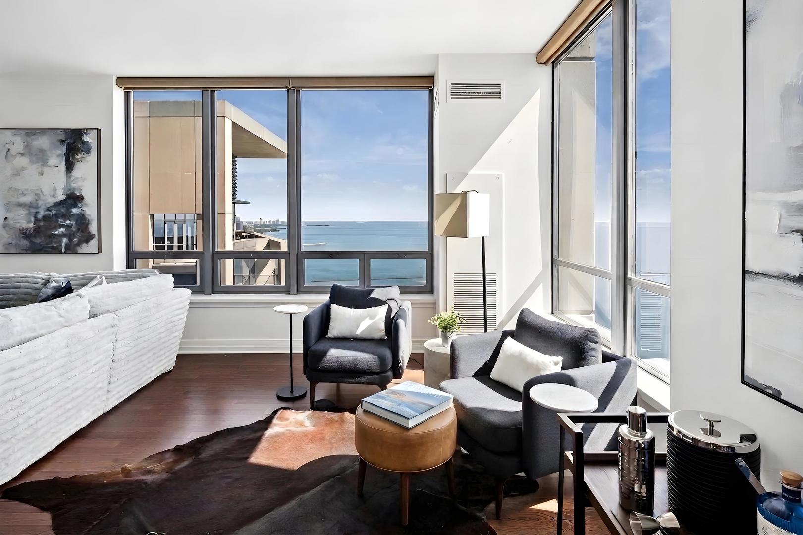 600 N Lake Shore Drive Unit: 4211
