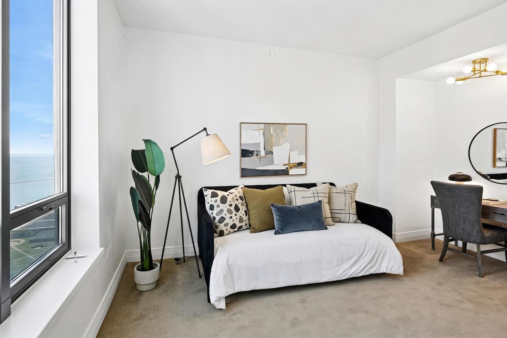 600 N Lake Shore Drive Unit: 4211