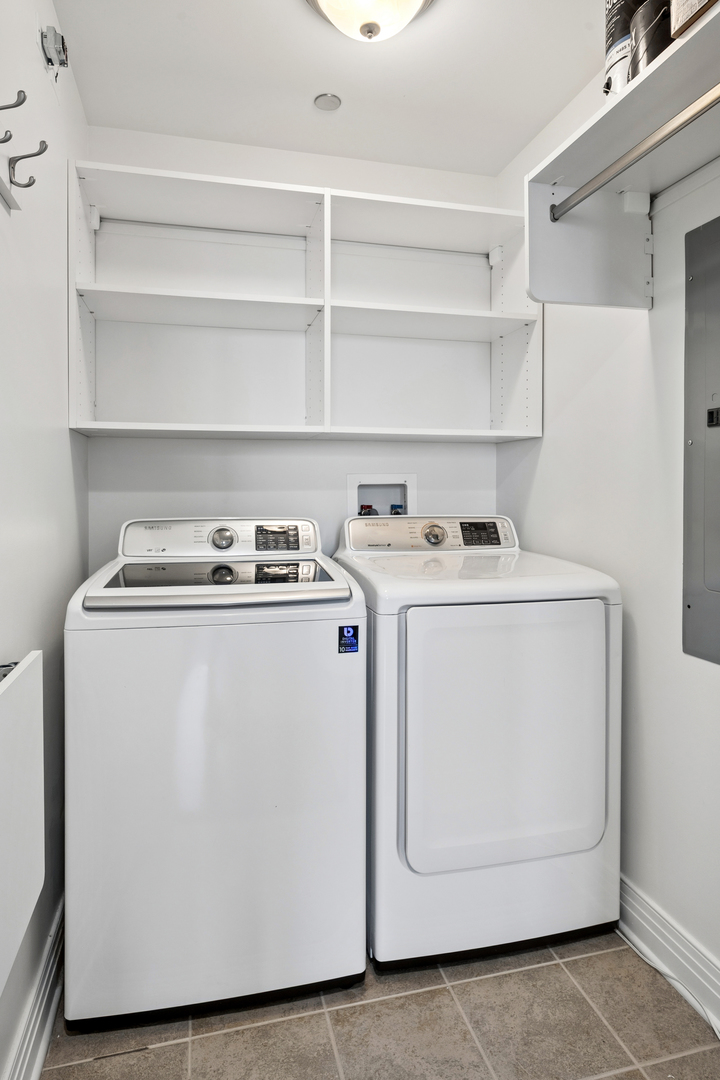 600 N Lake Shore Drive Unit: 4211
