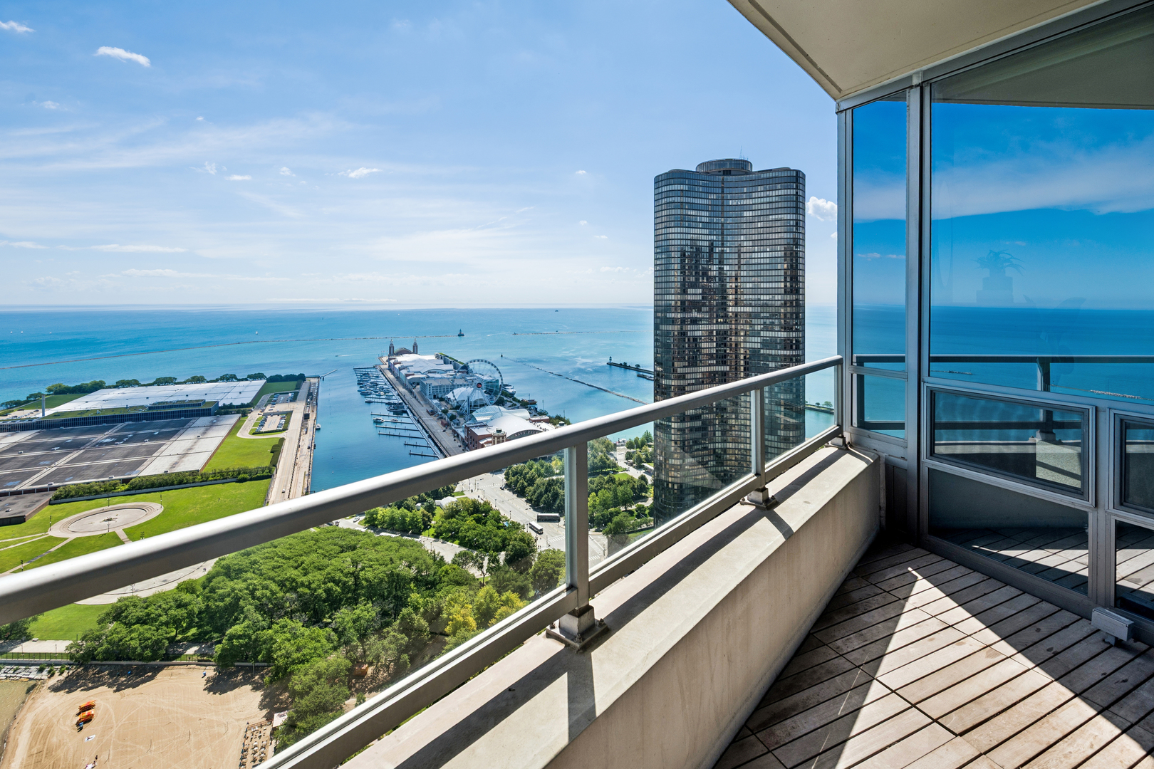 600 N Lake Shore Drive Unit: 4211