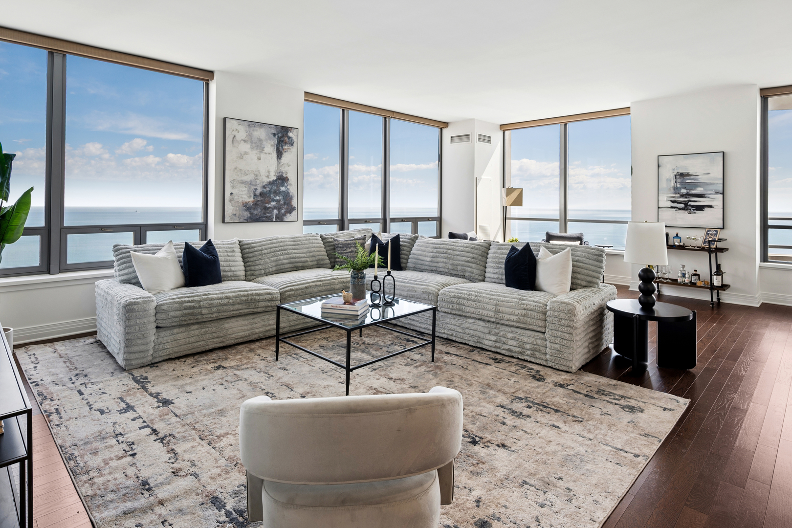 600 N Lake Shore Drive Unit: 4211
