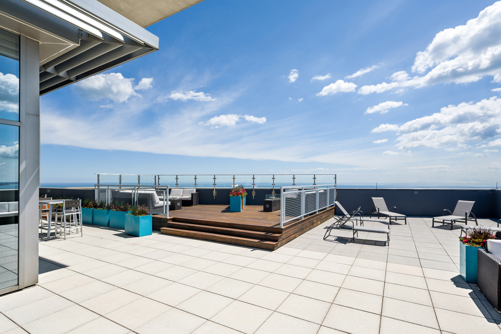 600 N Lake Shore Drive Unit: 4211
