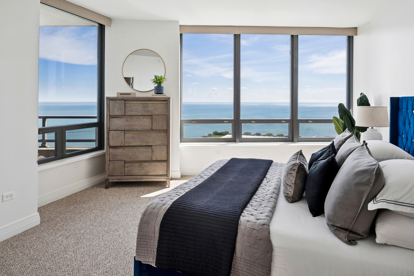 600 N Lake Shore Drive Unit: 4211
