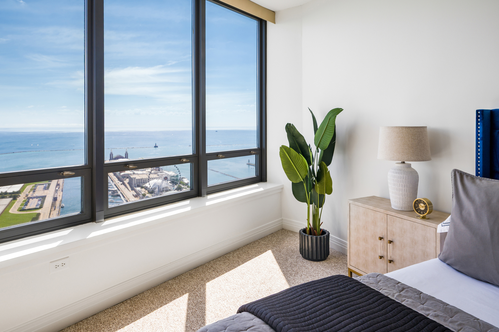 600 N Lake Shore Drive Unit: 4211