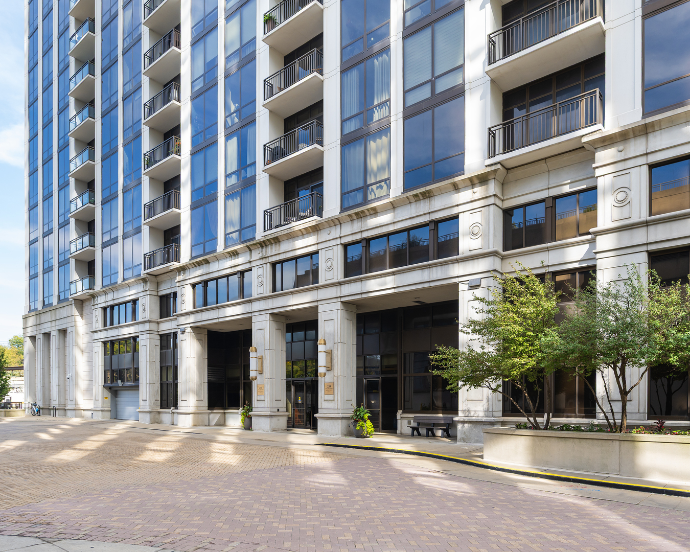 233 E 13th Street Unit: 510