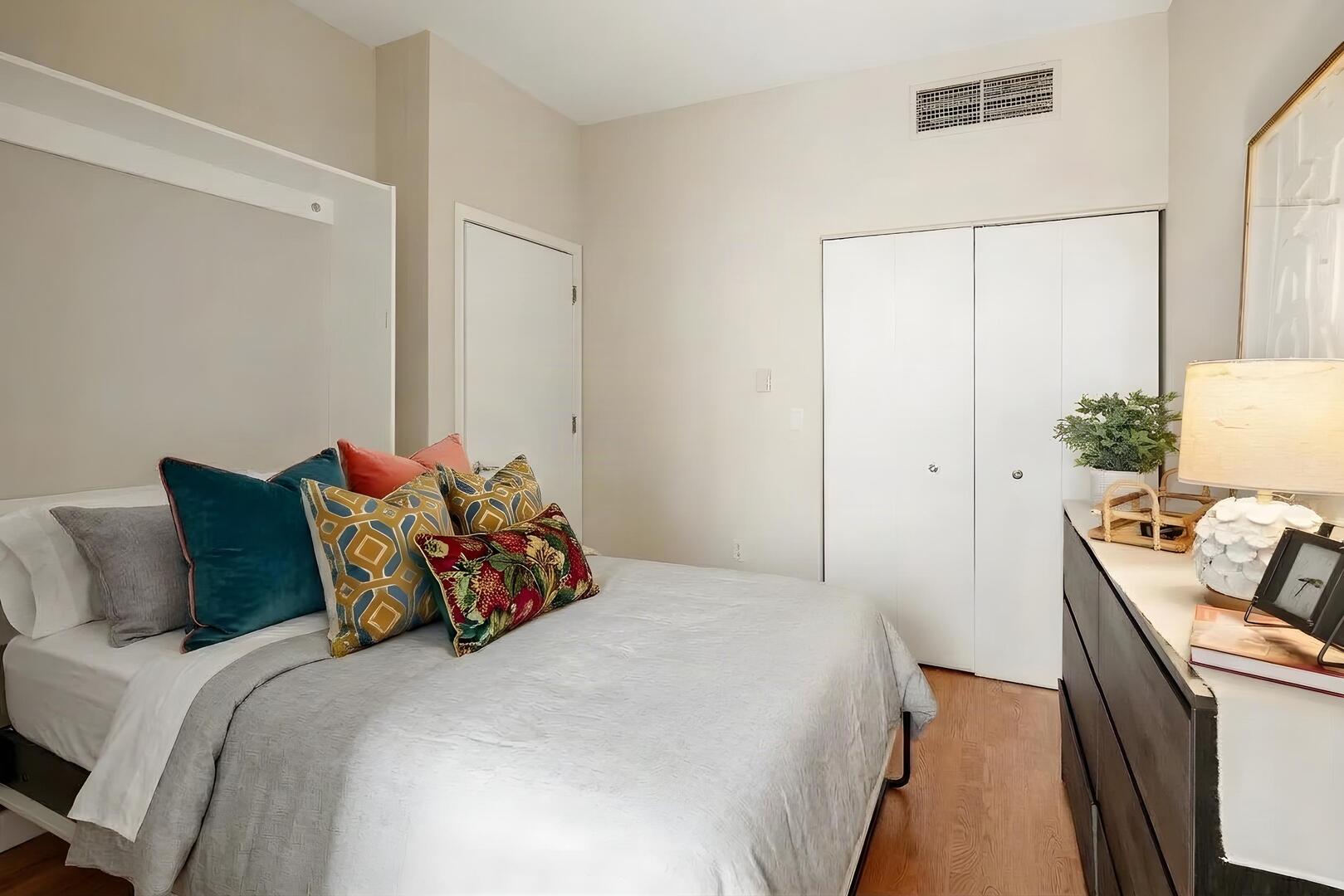 233 E 13th Street Unit: 510