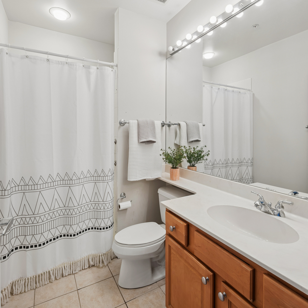 233 E 13th Street Unit: 510