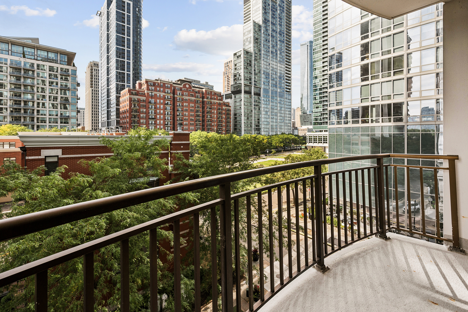 233 E 13th Street Unit: 510