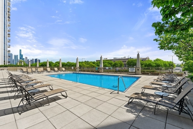 233 E 13th Street Unit: 510