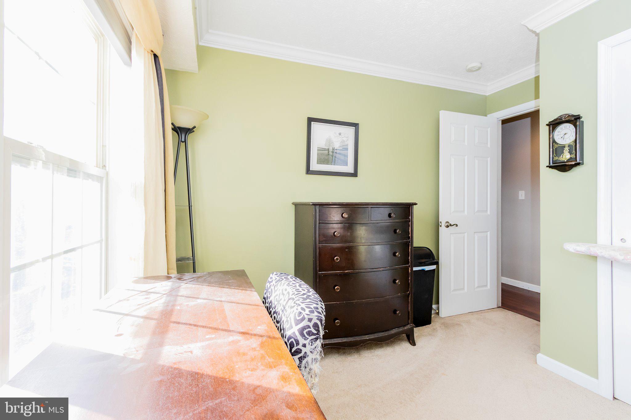 92 STRADA DRIVE EAST