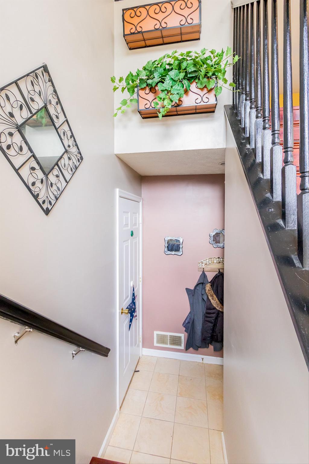 92 STRADA DRIVE EAST