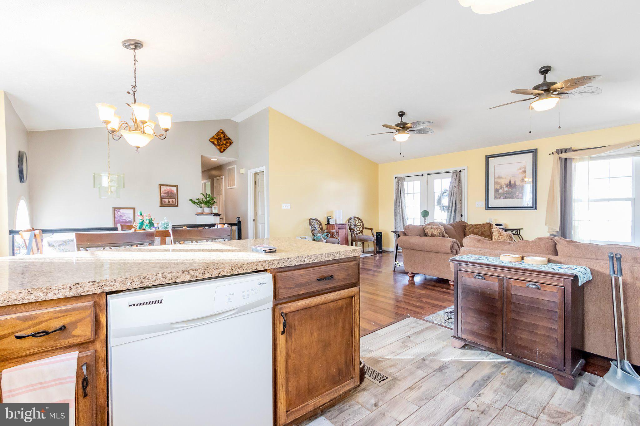 92 STRADA DRIVE EAST