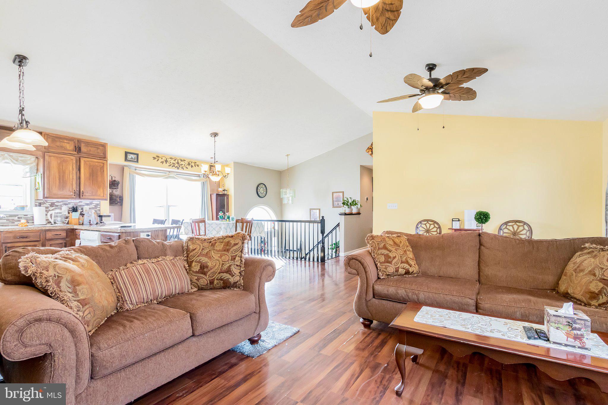 92 STRADA DRIVE EAST