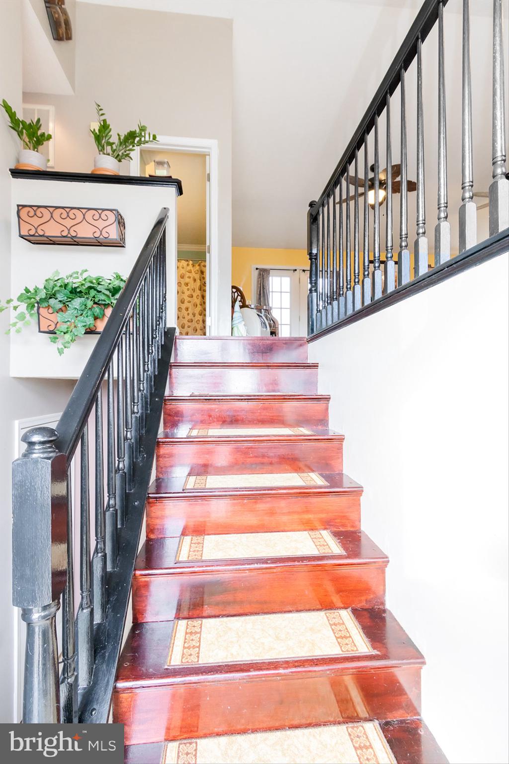 92 STRADA DRIVE EAST