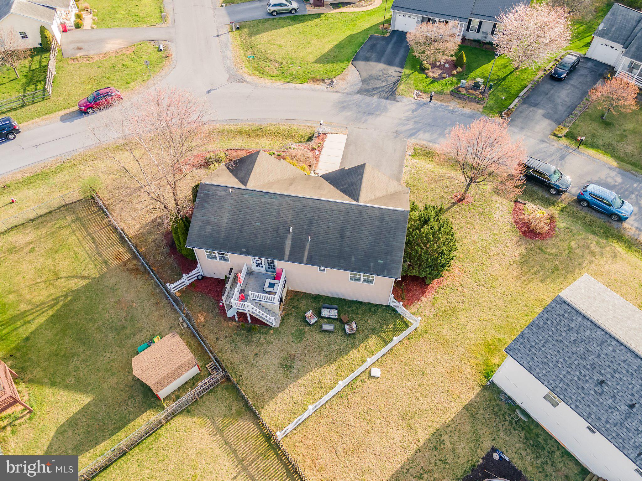 92 STRADA DRIVE EAST