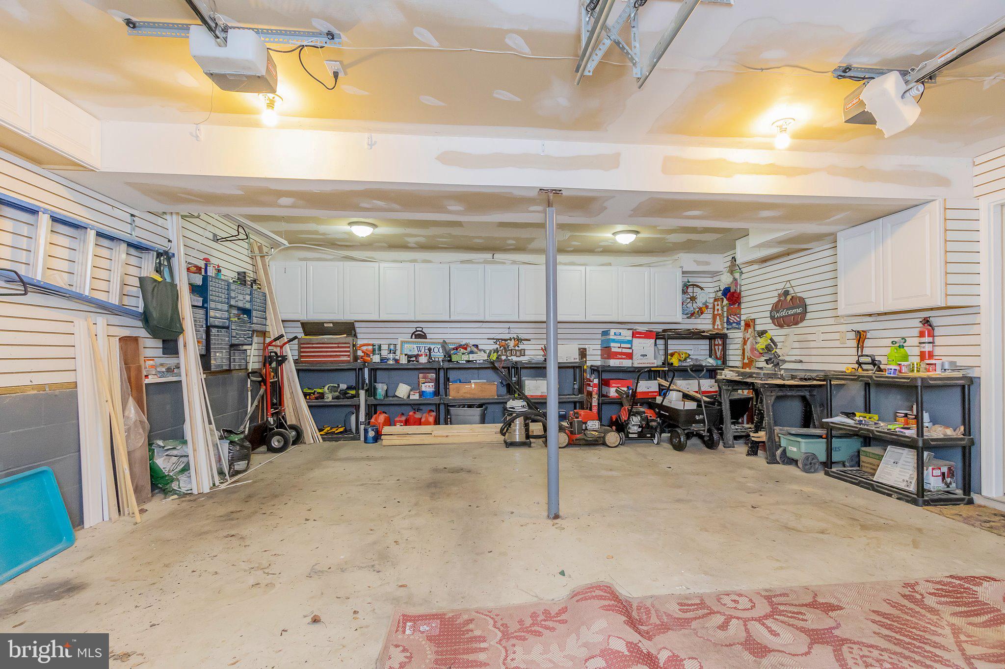 92 STRADA DRIVE EAST