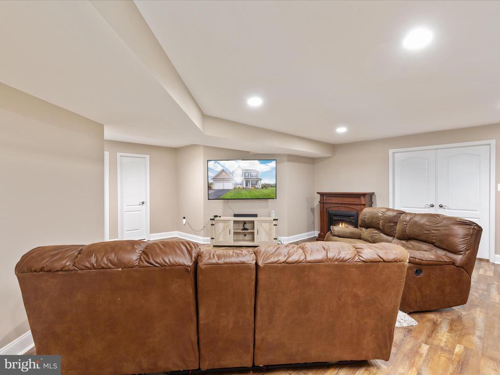 260 HALLMARK DRIVE