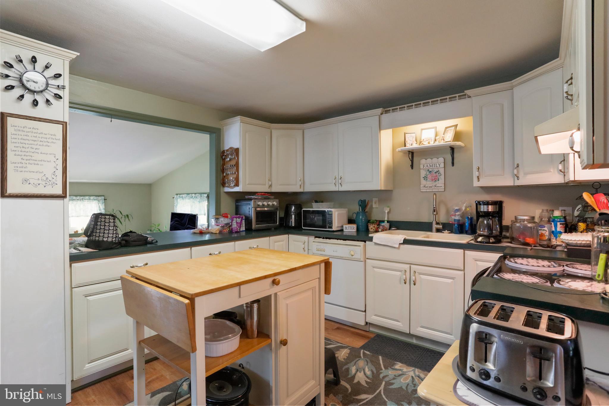 11366 WINCHESTER AVENUE