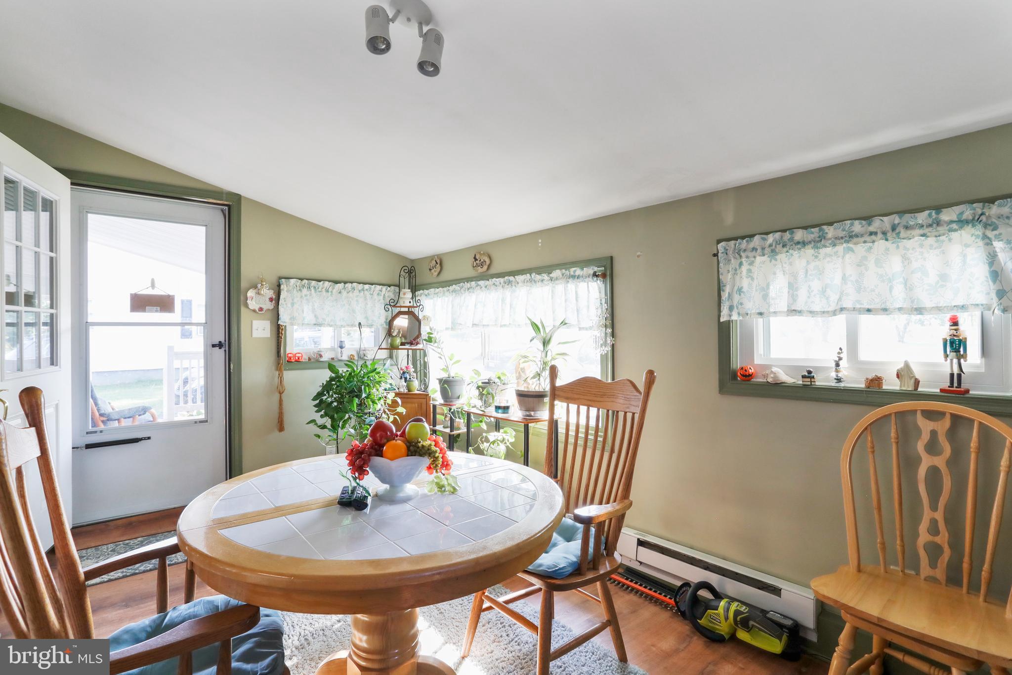 11366 WINCHESTER AVENUE