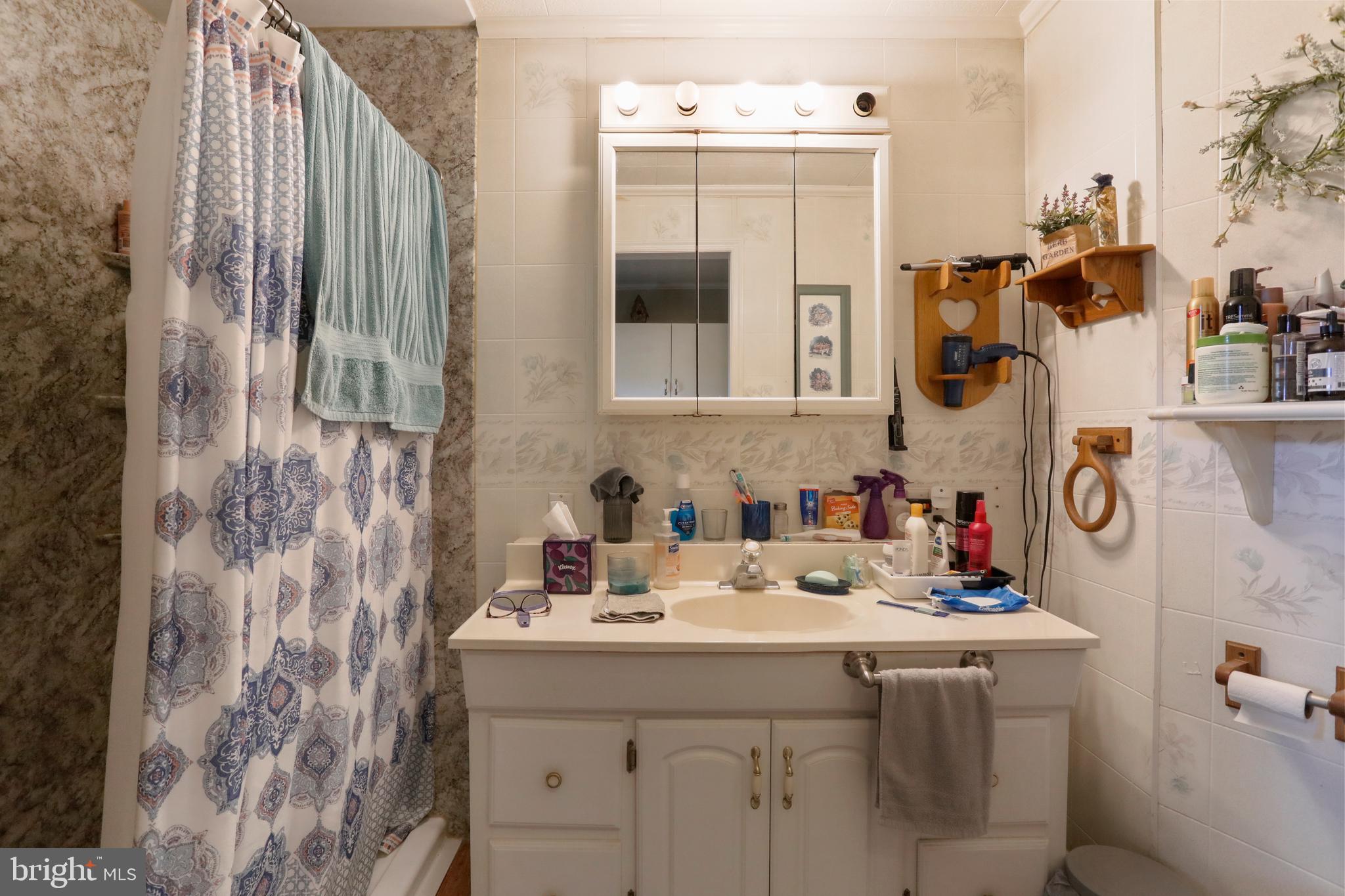 11366 WINCHESTER AVENUE