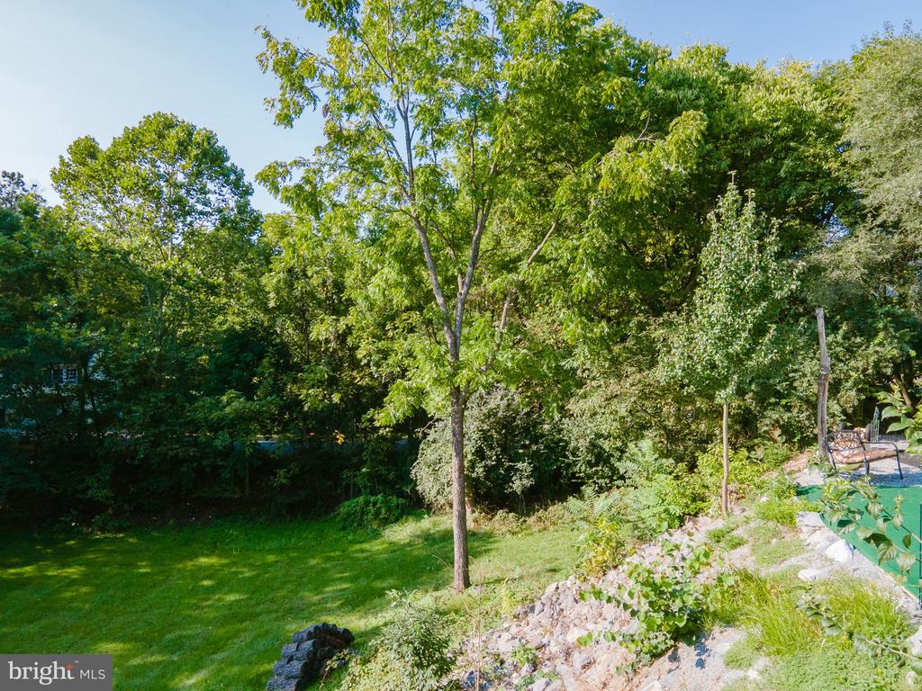 241 CRESTVIEW DRIVE