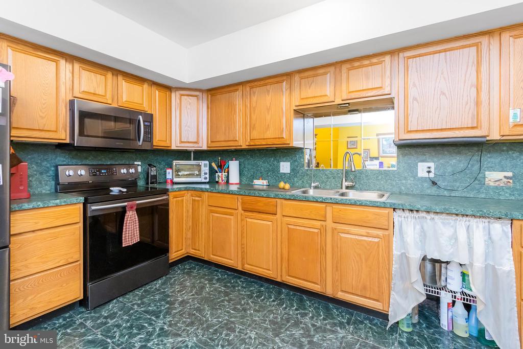 241 CRESTVIEW DRIVE