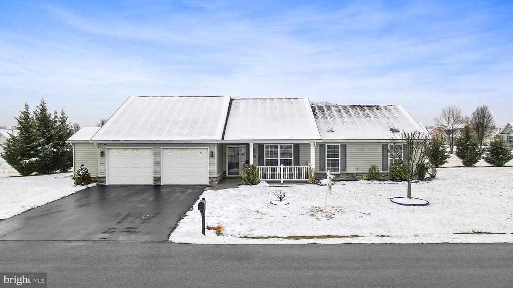 222 BALMORAL LANE