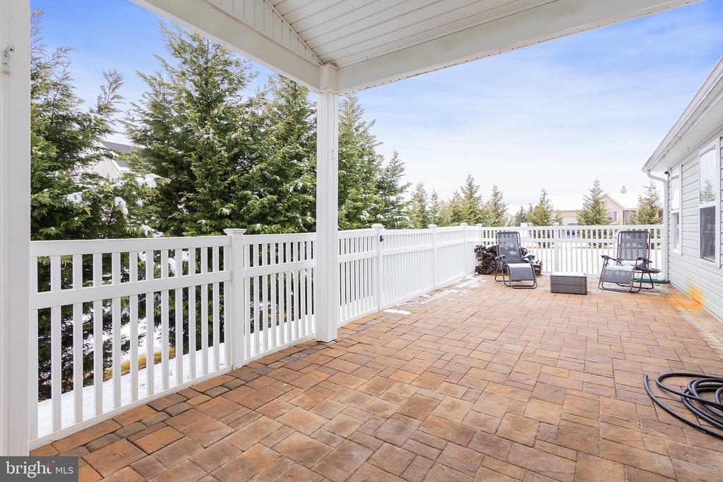 222 BALMORAL LANE
