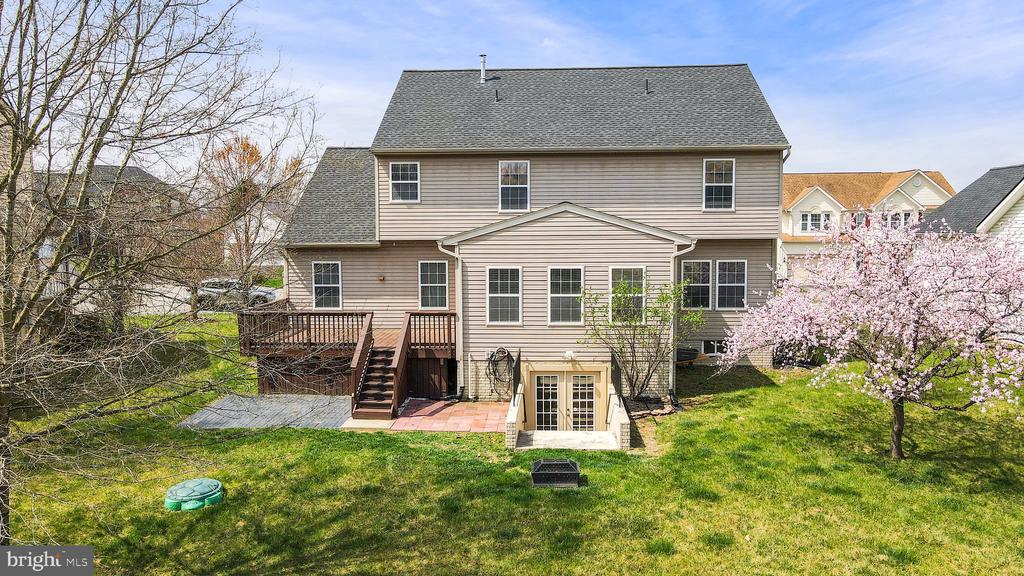 47 LOFTING LN