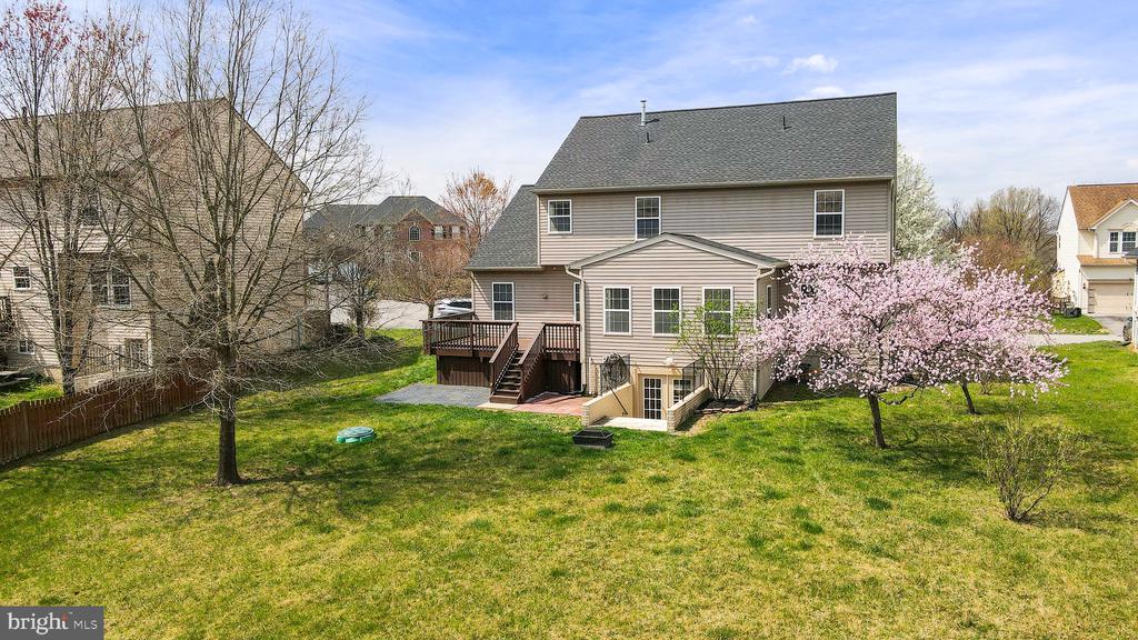 47 LOFTING LN