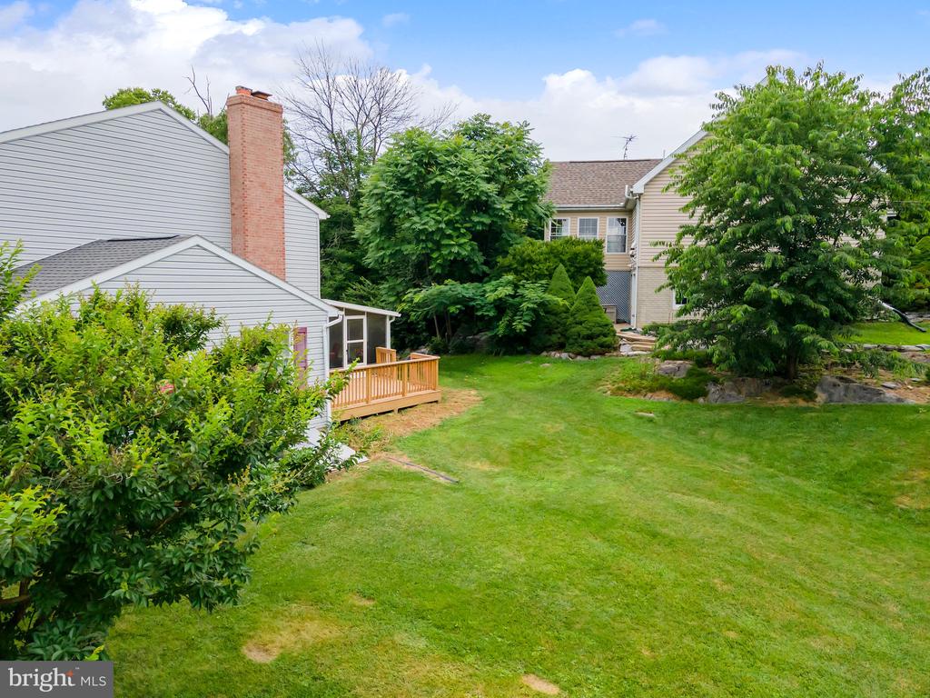 805 MULBERRY DRIVE