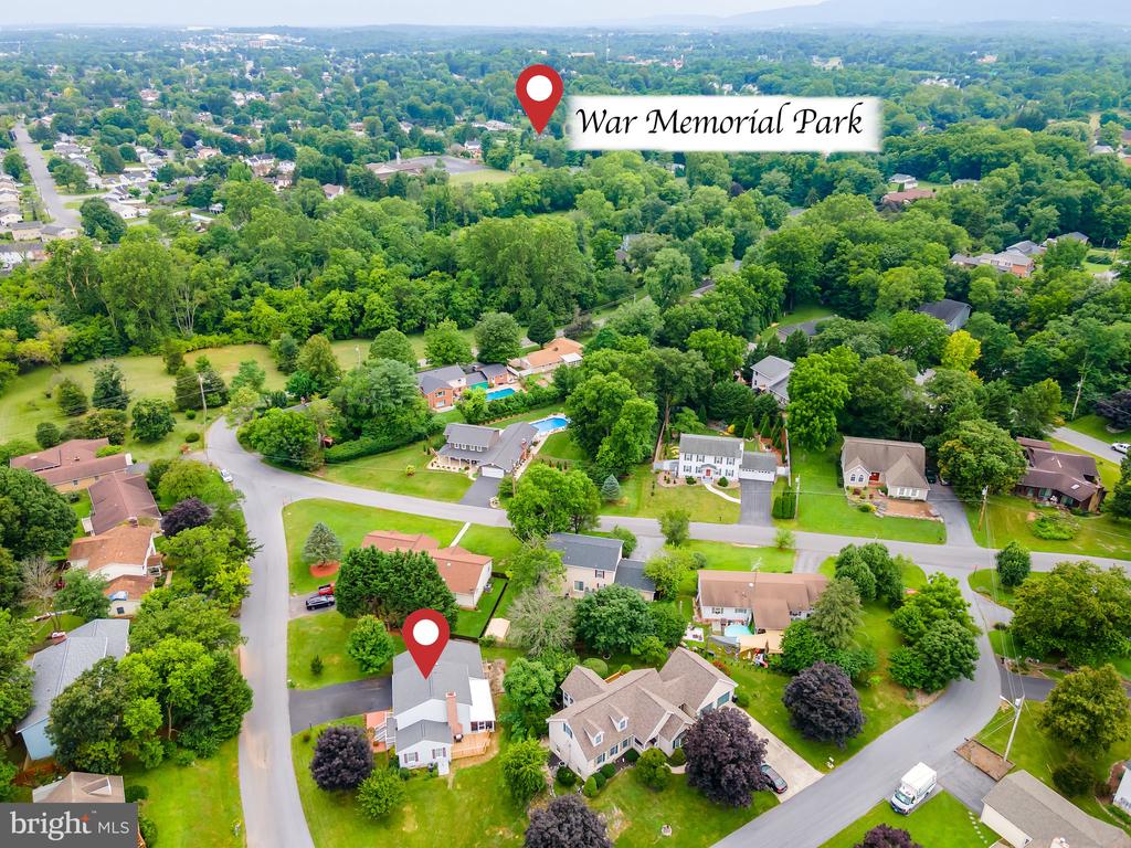 805 MULBERRY DRIVE