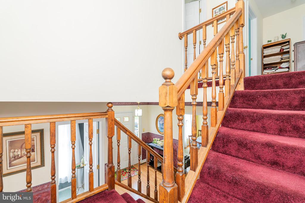 805 MULBERRY DRIVE
