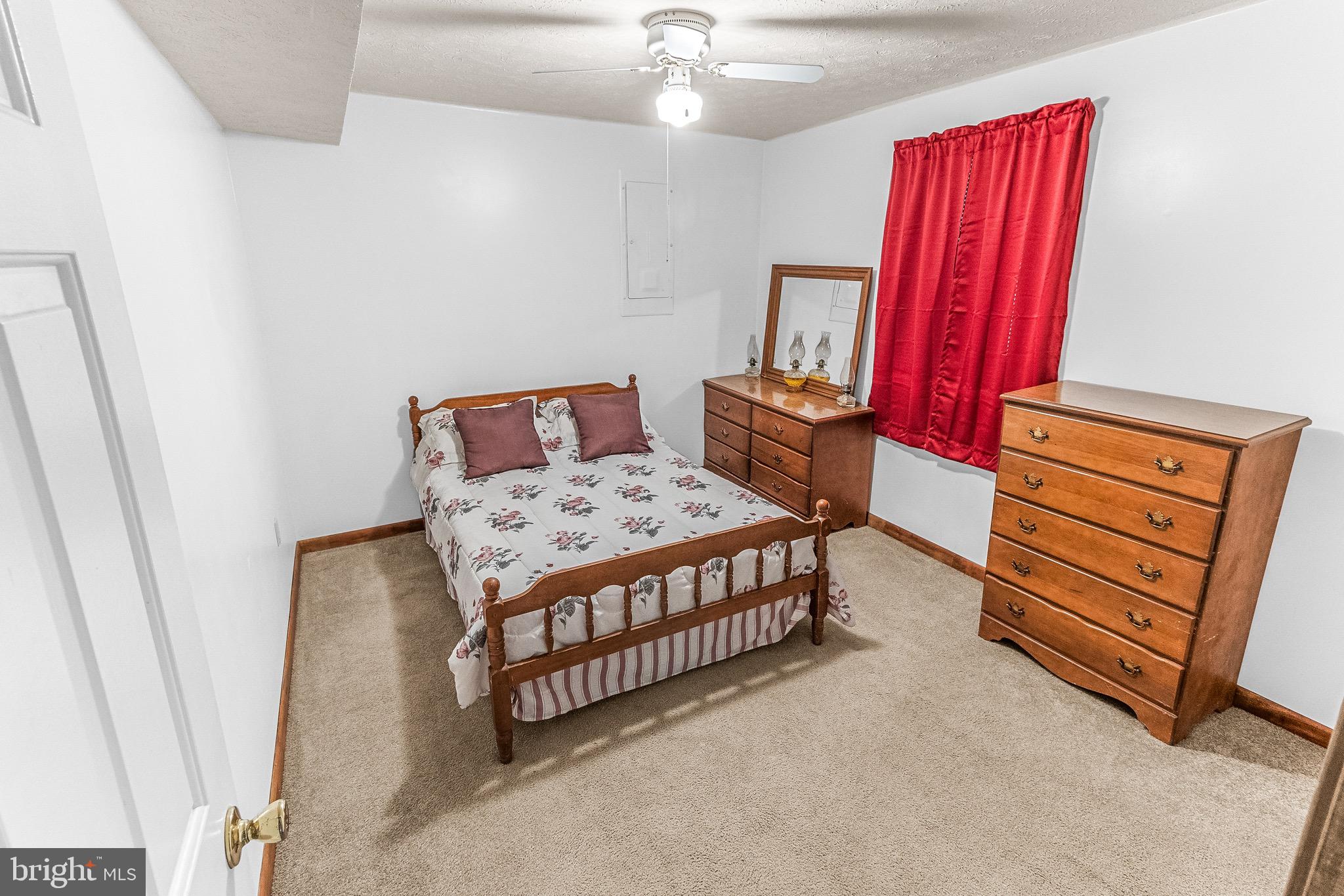 18 WHISPERING PINE DRIVE