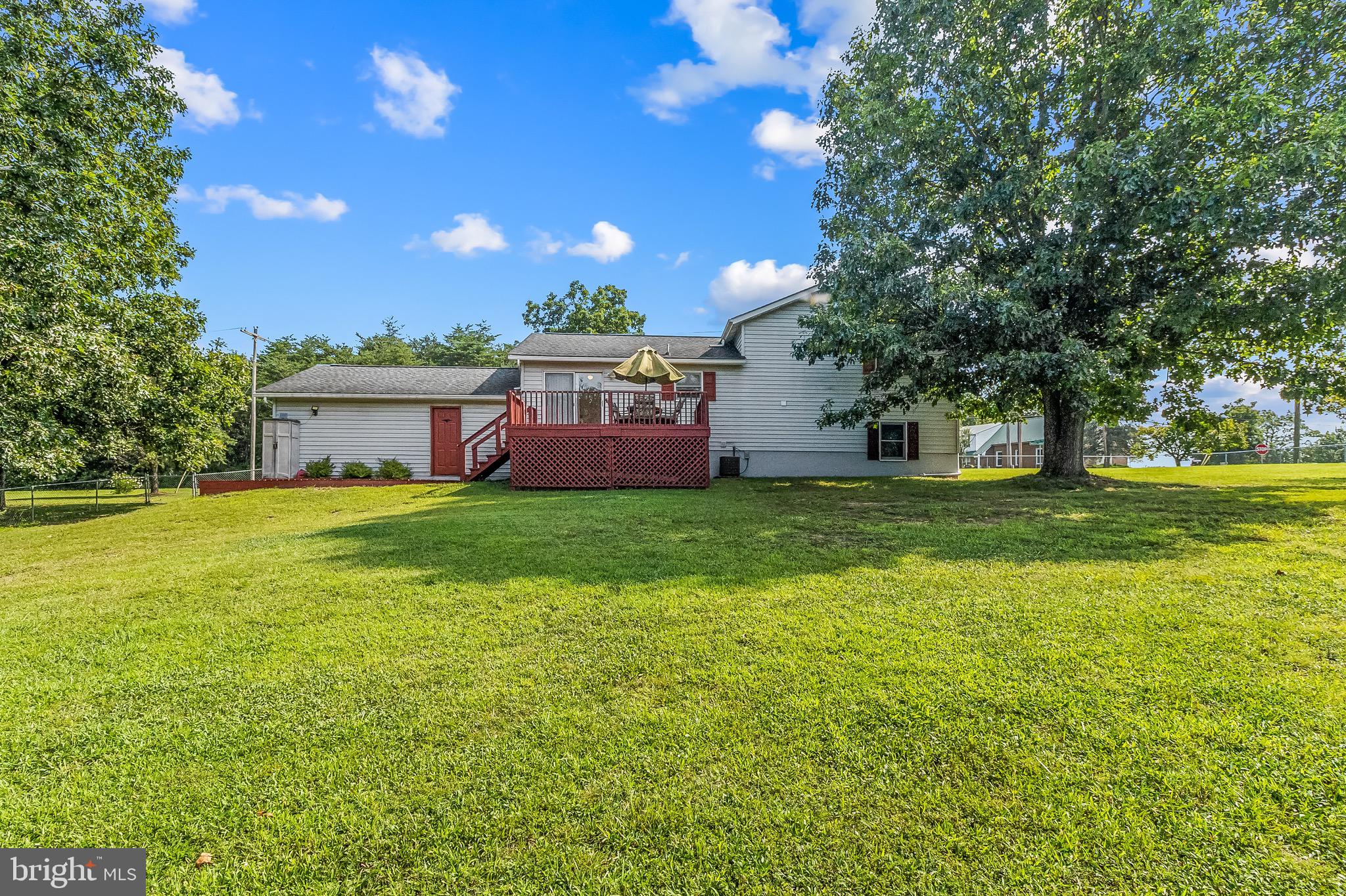 18 WHISPERING PINE DRIVE