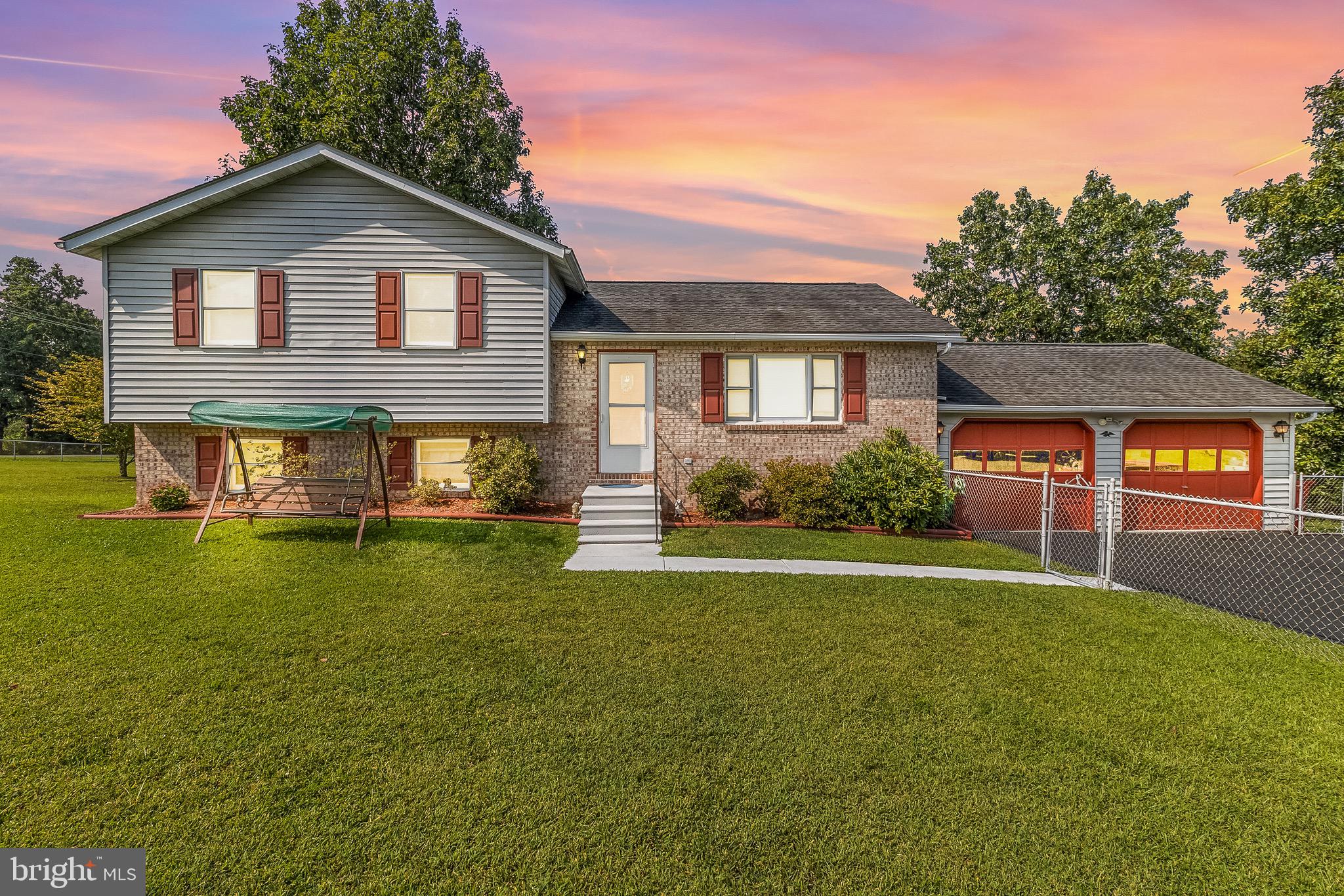 18 WHISPERING PINE DRIVE