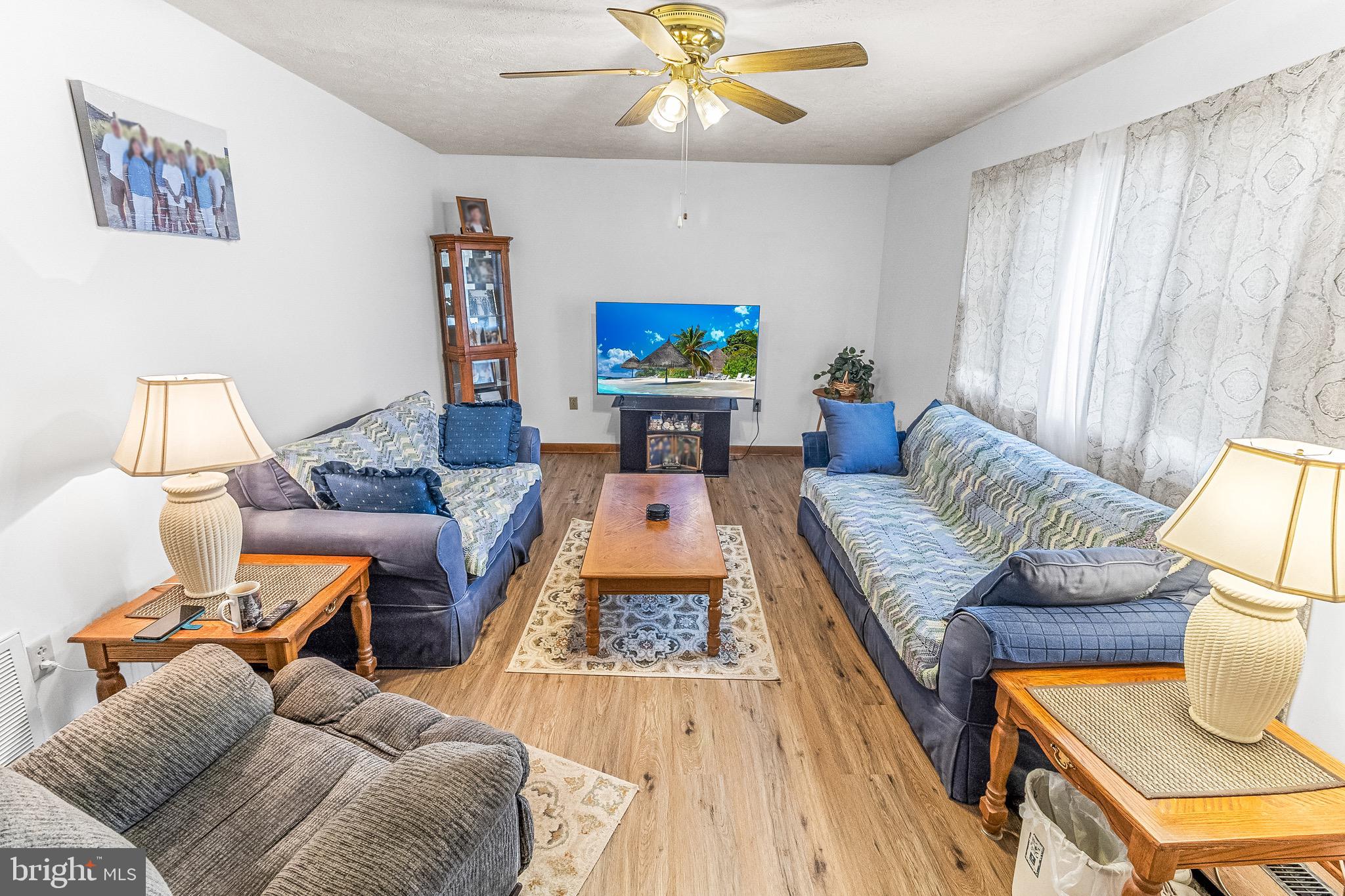 18 WHISPERING PINE DRIVE