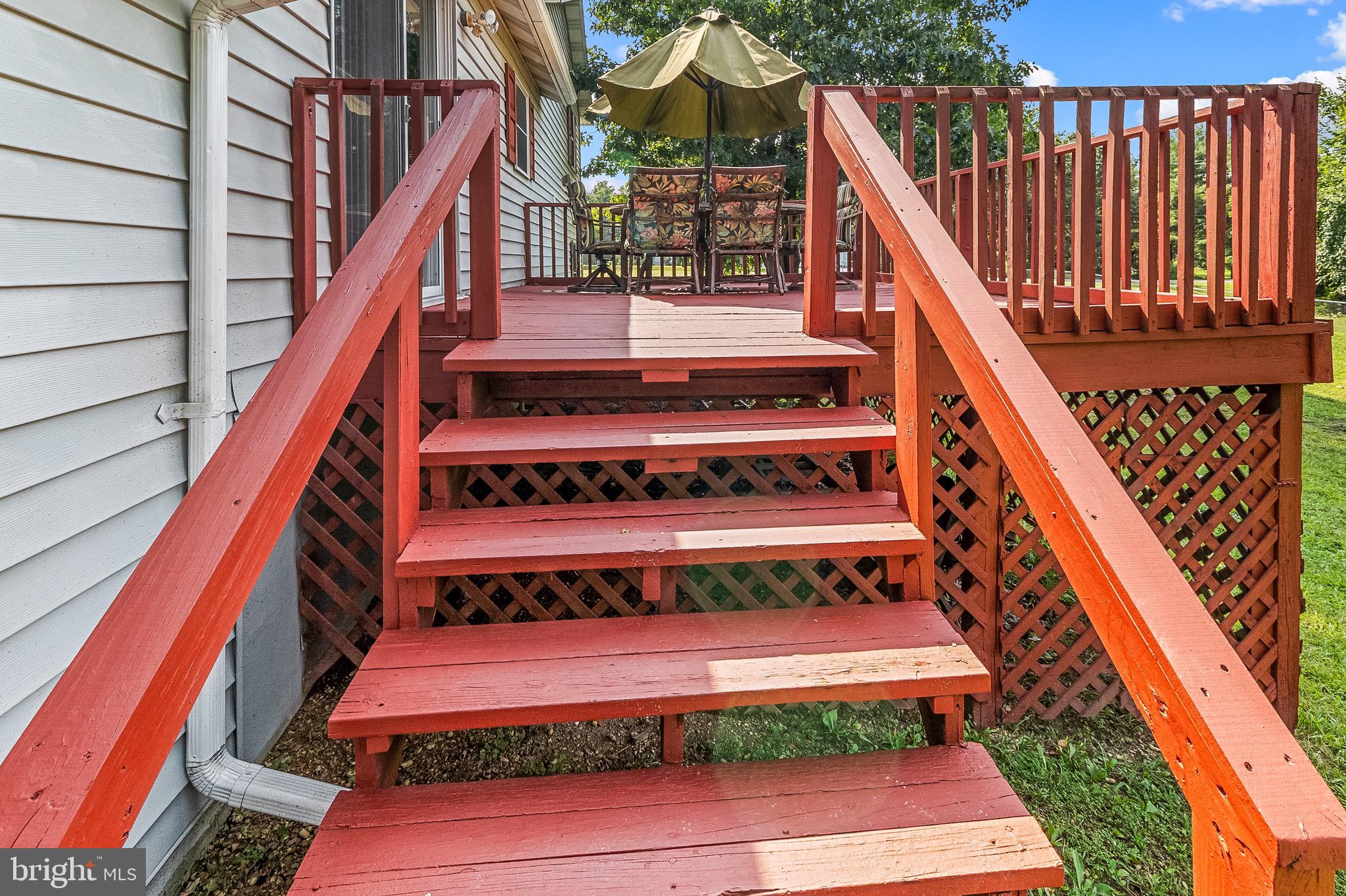 18 WHISPERING PINE DRIVE