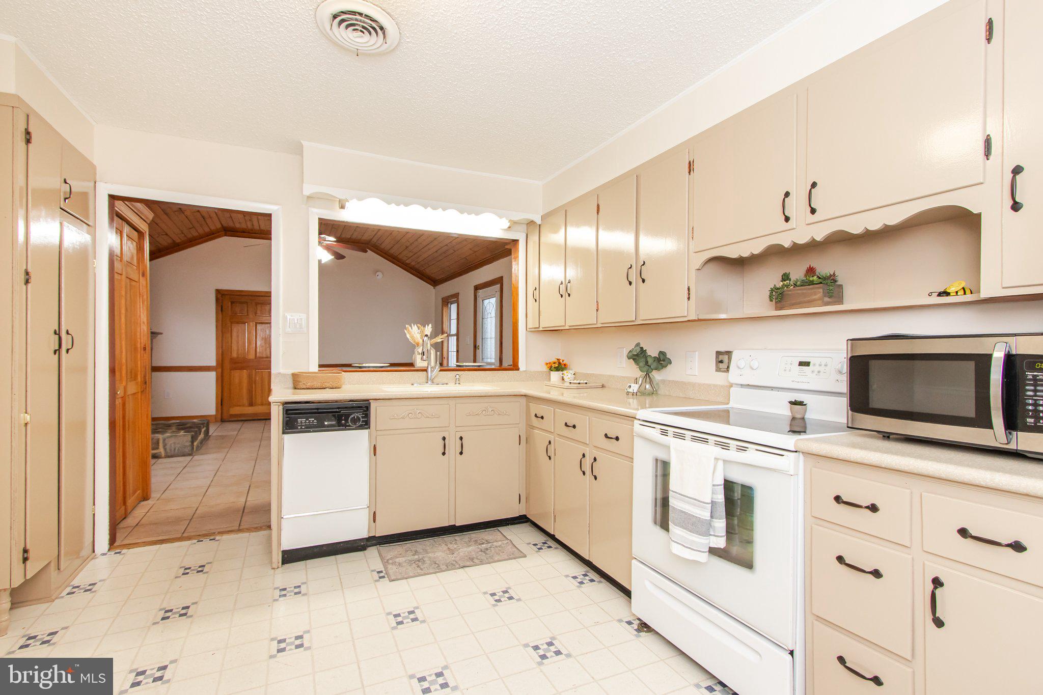 1183 SHEPHERDSTOWN ROAD