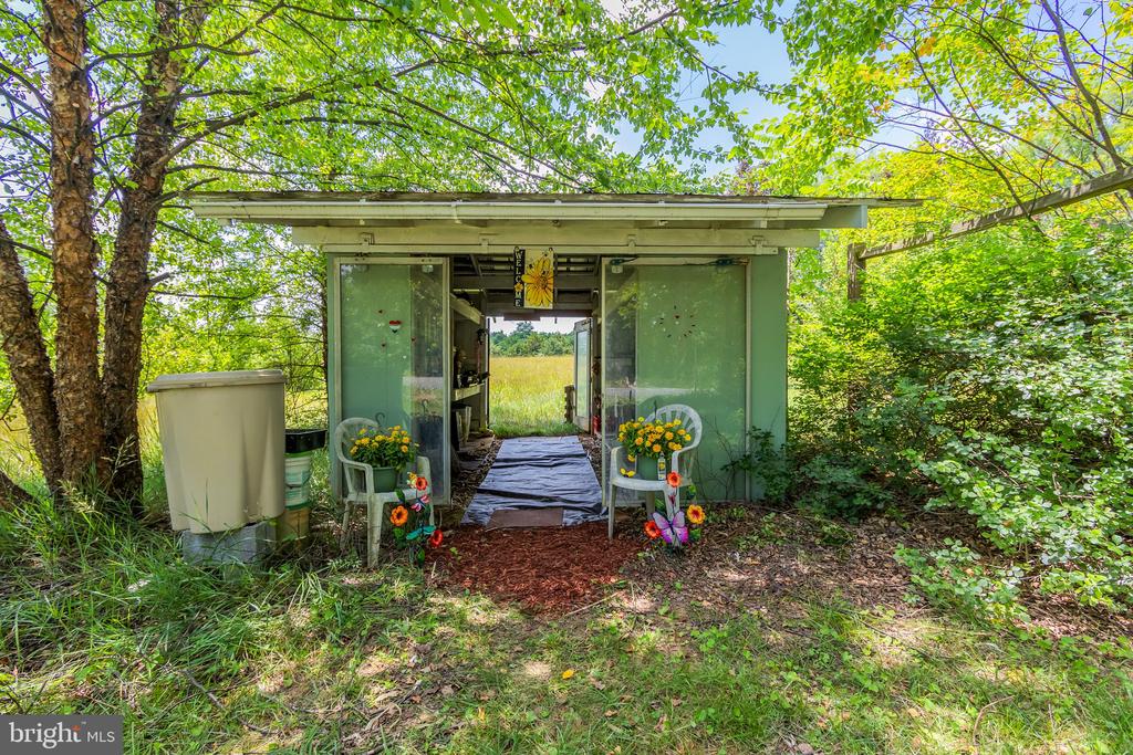 1121 HOLLIDA LANE
