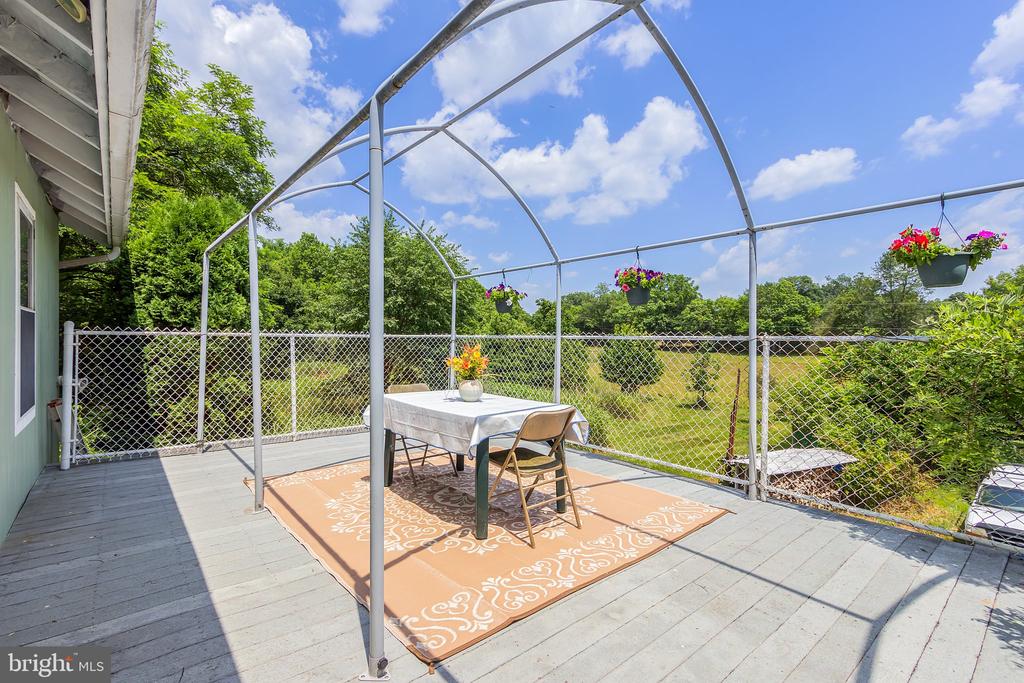 1121 HOLLIDA LANE