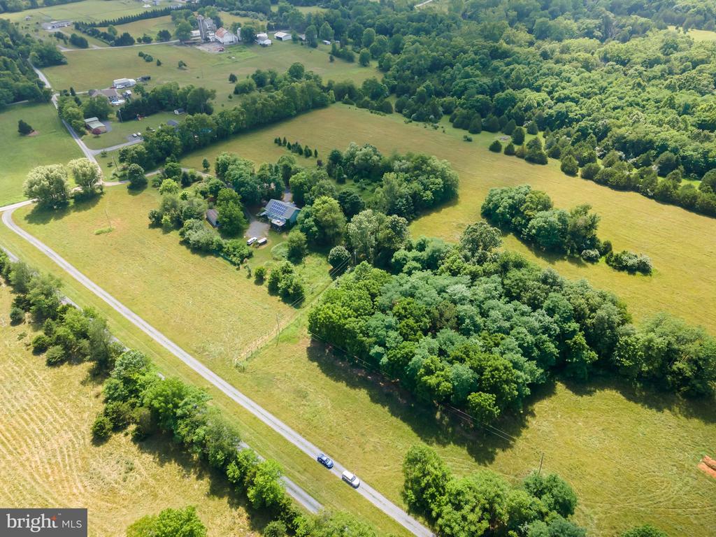 1121 HOLLIDA LANE