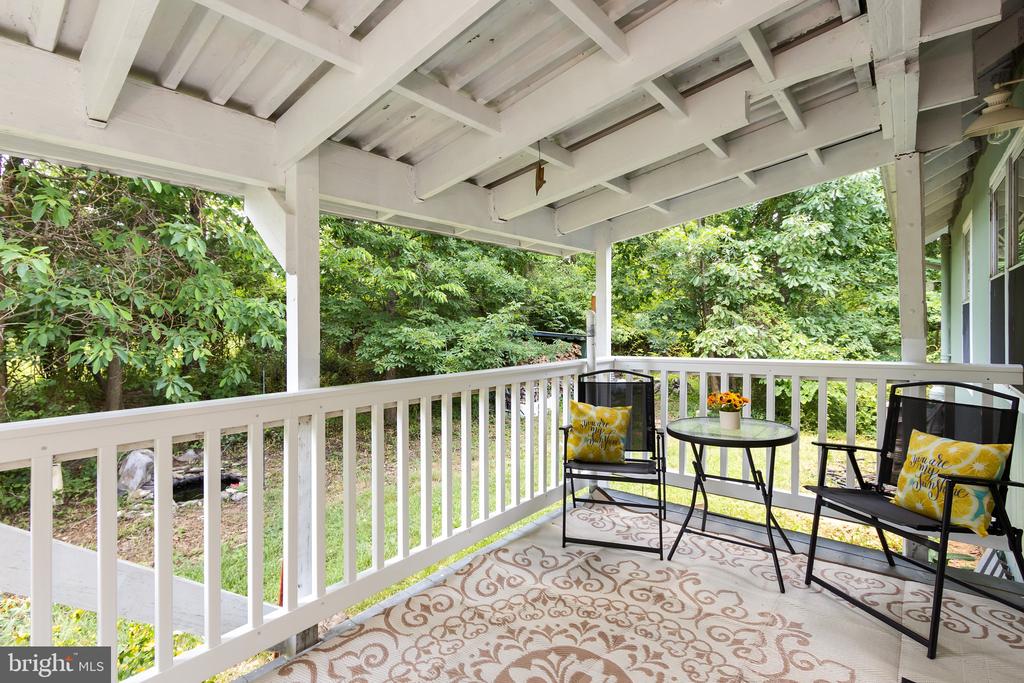 1121 HOLLIDA LANE