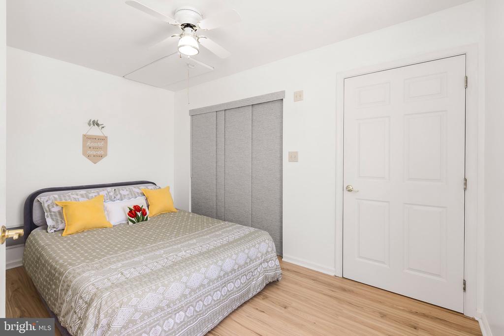 1121 HOLLIDA LANE