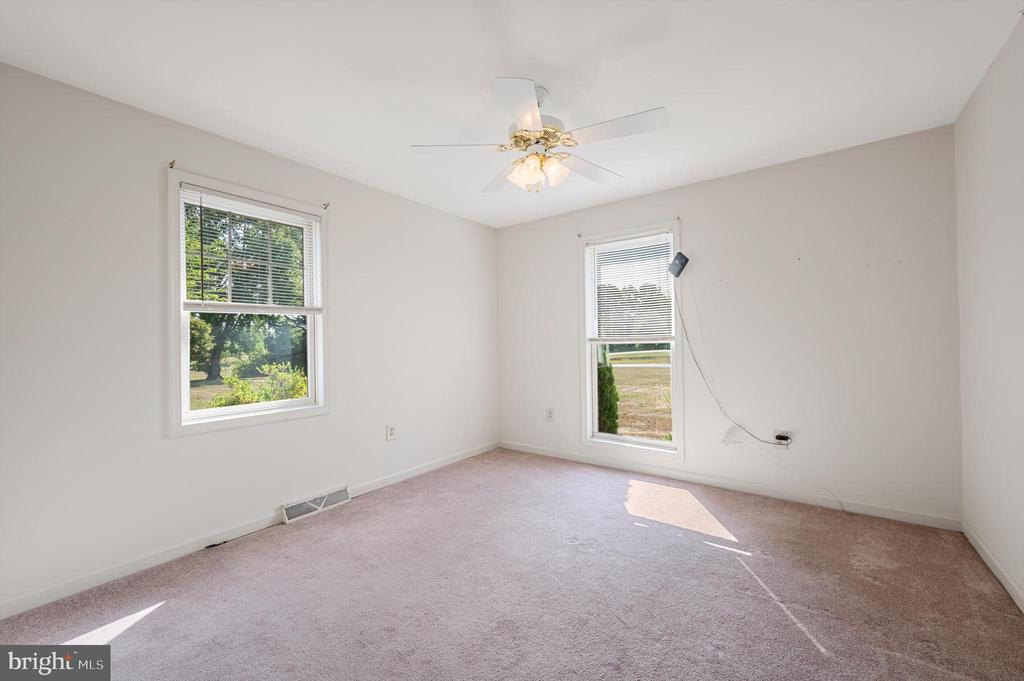 41 OAKLAND TERRACE