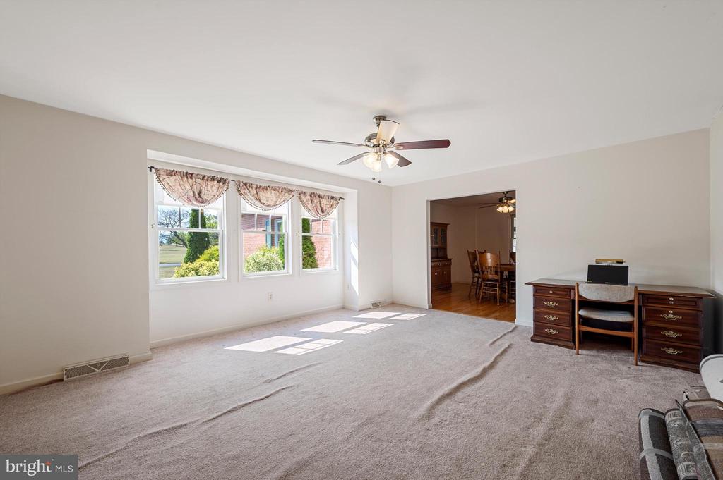 41 OAKLAND TERRACE